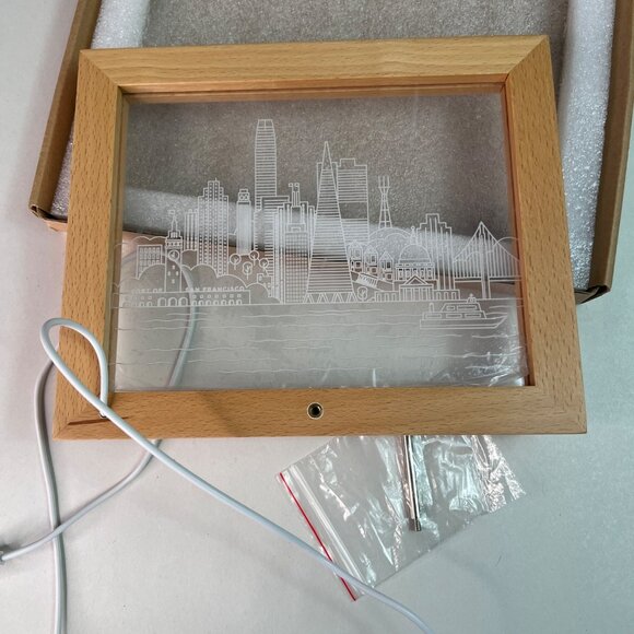 NEW San Francisco Skyline Light LED USB Powered Plug Beechwood Frame Light Up - Picture 8 of 10